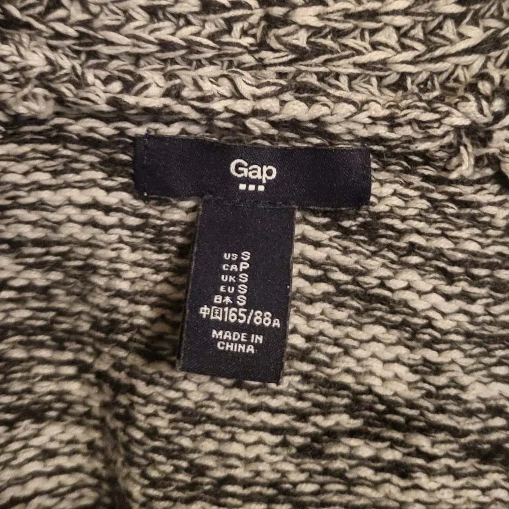 Sweater - Picture 3 of 3